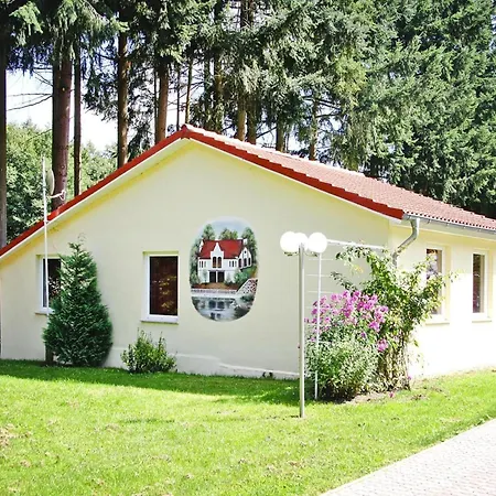 Eldeblick Direkt Am Eldeufer In *